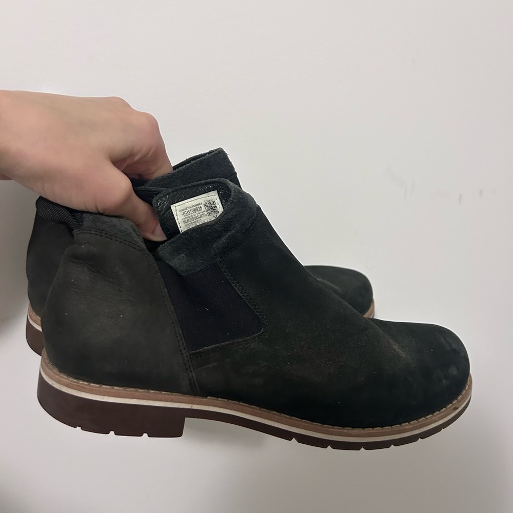 Chaco Women’s Dark Suede Chukka Boots